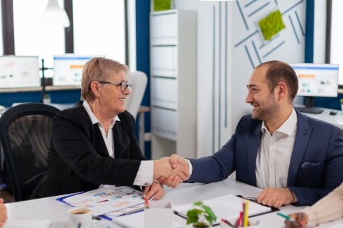 Sales pipeline tracking software